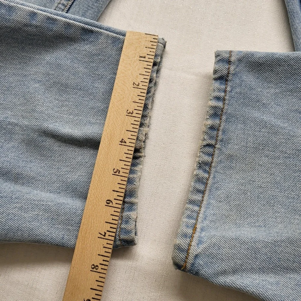 VTG Levis Jeans 560 Mens 36/30 Loose Fit Tapered Blue Light Wash 90s Y2K Baggy